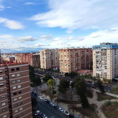 Habitacion Con Cama Individual, Piso Compartido En Avenida Blasco Ibanez فالنسيا المظهر الخارجي الصورة