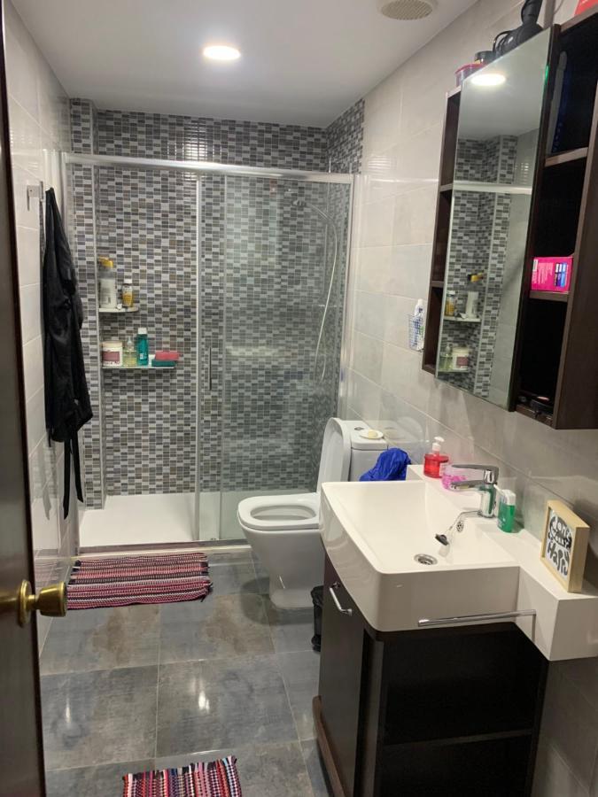 Habitacion Con Cama Individual, Piso Compartido En Avenida Blasco Ibanez فالنسيا المظهر الخارجي الصورة